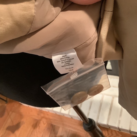 #317 Amazingly Soft Talbots Single Button Blazer Size 2 - Picture 6 of 10